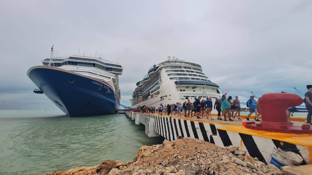 Cruceros en Yucatán: Llegan más de 7 mil 300 visitantes a Puerto Progreso