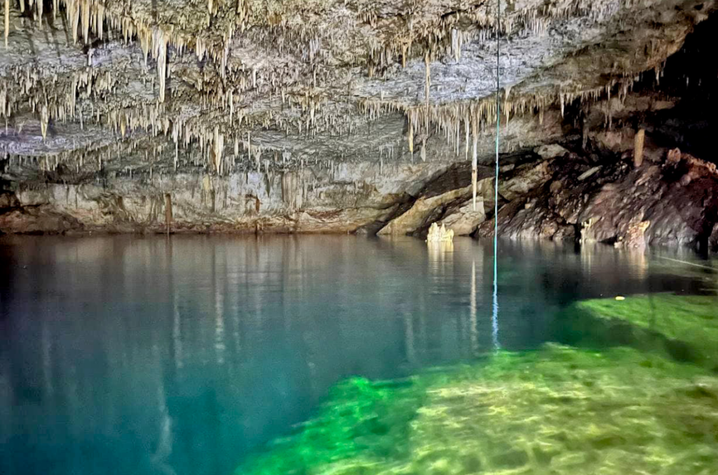 Aventuras en Yucatán: explora la Laguna Nachi Cocom y el cenote Aka'ab Che'en